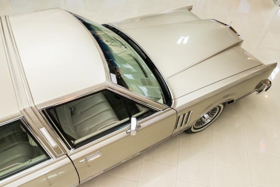 Детали экстерьера Lincoln Continental Mark VI Sedan 1980 года  (фото 45 из 111)